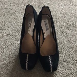 Michael Kor black wedges